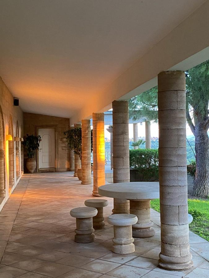 Nostrana Village Apartments Koskinou  ภายนอก รูปภาพ