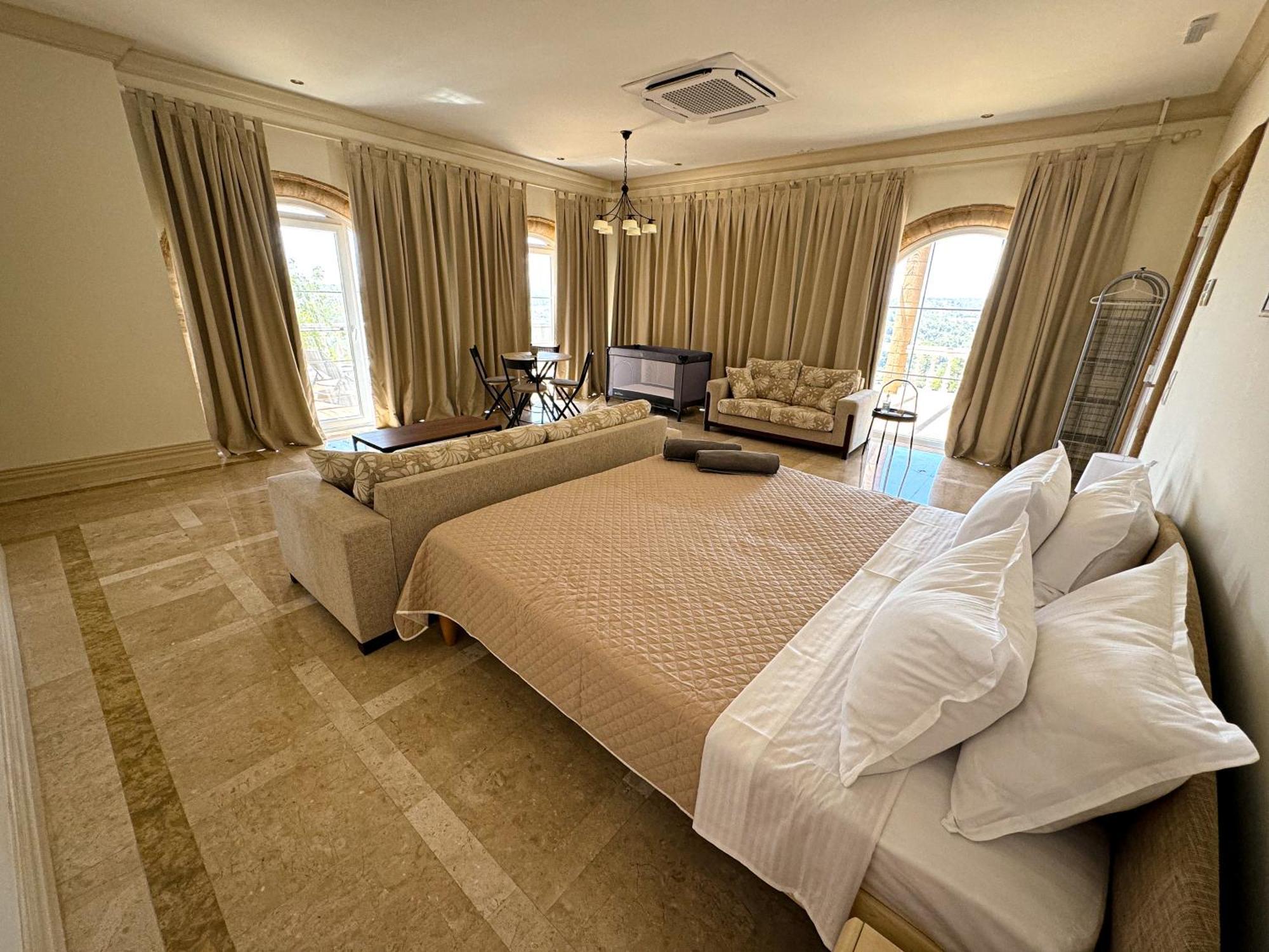 Nostrana Village Apartments Koskinou  ภายนอก รูปภาพ